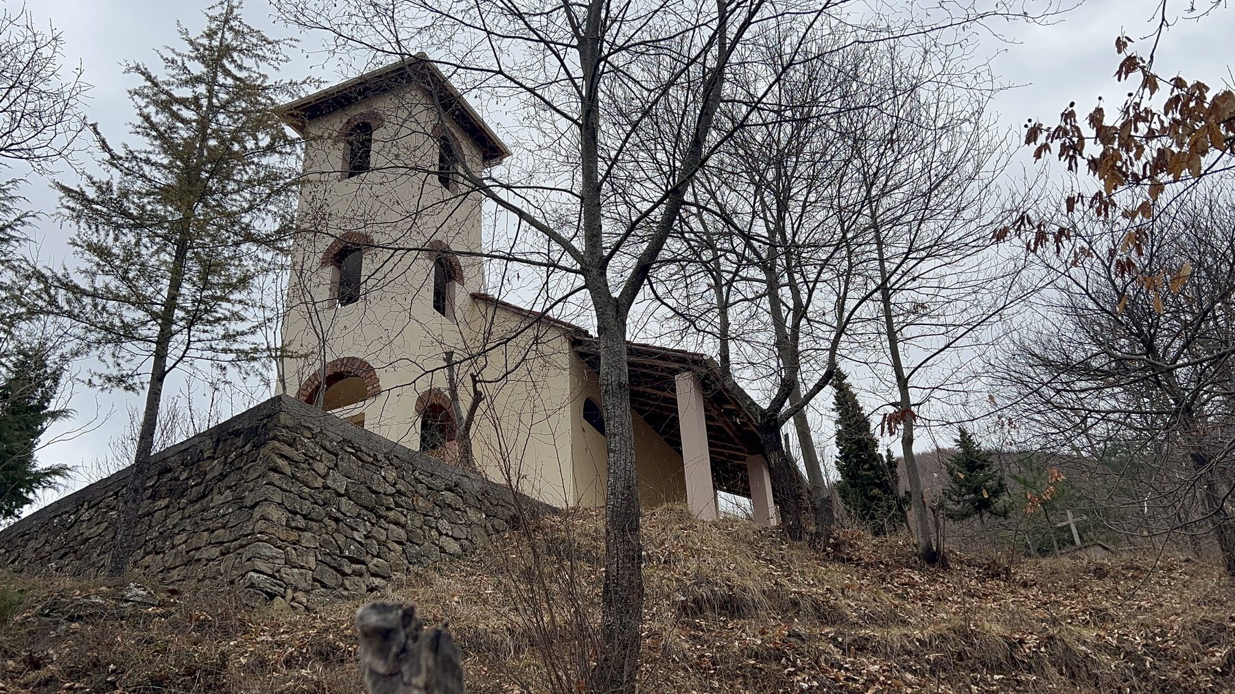 The front of Kisha Shën e Diela church on the Kabash Trail